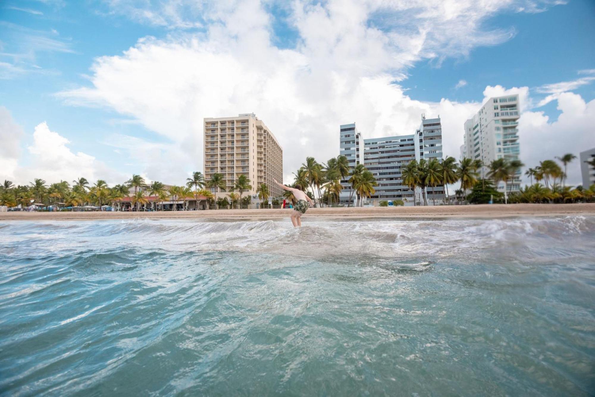 Courtyard By Marriott Isla Verde Beach Resort San Juan Exterior photo