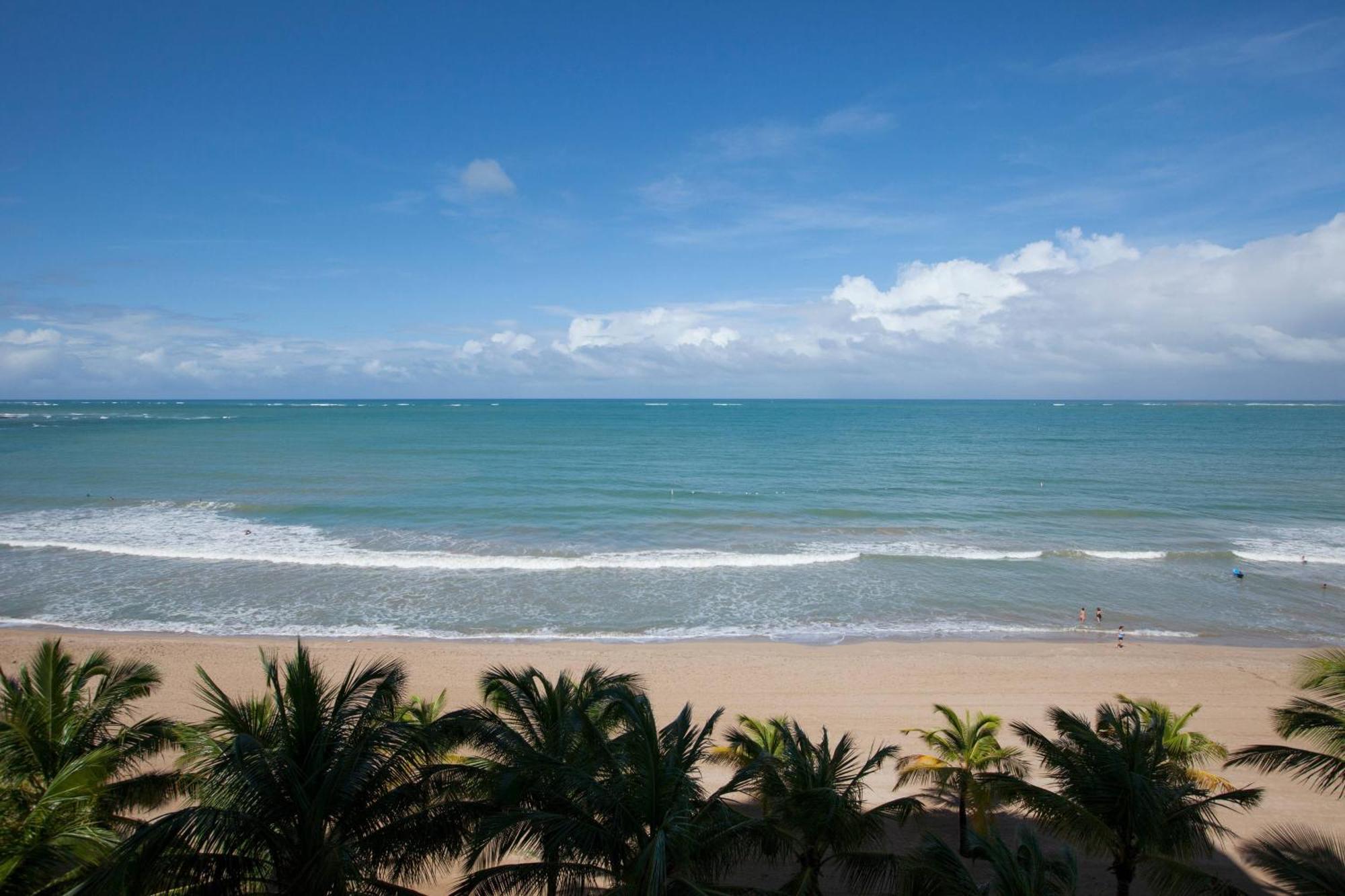 Courtyard By Marriott Isla Verde Beach Resort San Juan Exterior photo